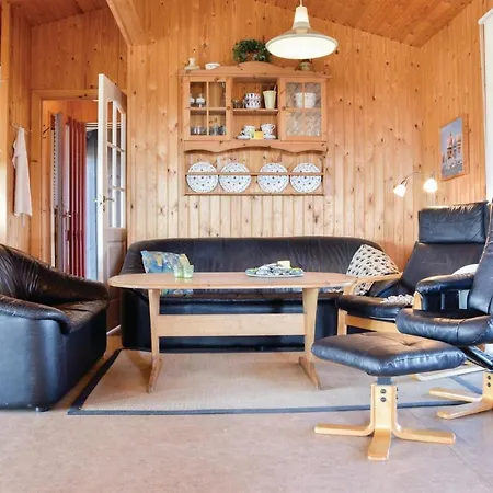 Prázdninový dům Three-bedroom In